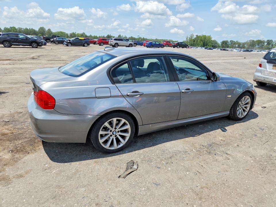 60254696 :رقم المزاد ، WBAPK5C58BA662321 vin ، 2011 Bmw 328 مزاد بيع