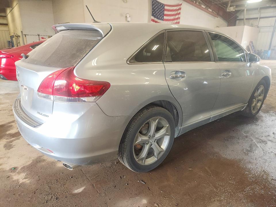 60670686 :رقم المزاد ، 4T3BK3BB1FU119795 vin ، 2015 Toyota Venza مزاد بيع
