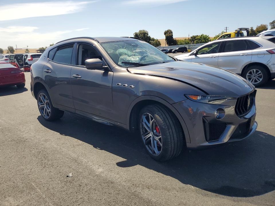 Продажа на аукционе авто 2019 Maserati Levante, vin: ZN661ZUA5KX323158, номер лота: 59643016