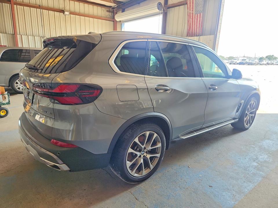 62787156 :رقم المزاد ، 5UX23EU04R9S21633 vin ، 2024 Bmw X5 مزاد بيع