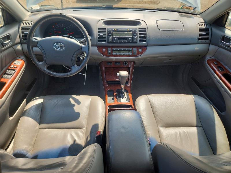 60014806 :رقم المزاد ، 4T1BF30K65U087893 vin ، 2005 Toyota Camry مزاد بيع