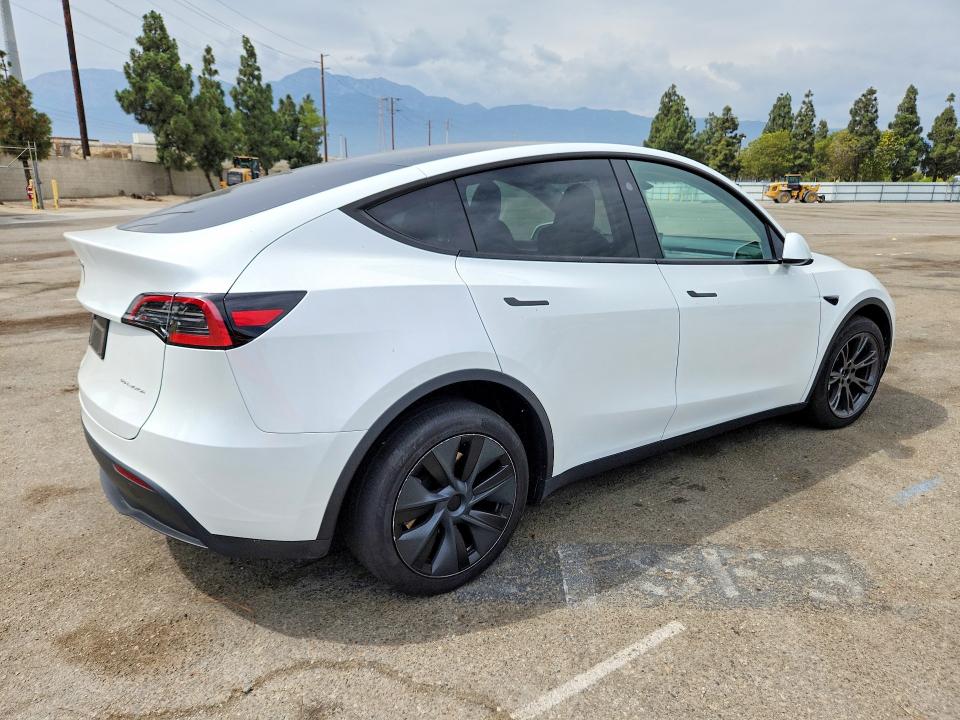 Продаж на аукціоні авто 2024 Tesla Model Y, vin: 7SAYGDEEXRF167266, номер лоту: 61055446