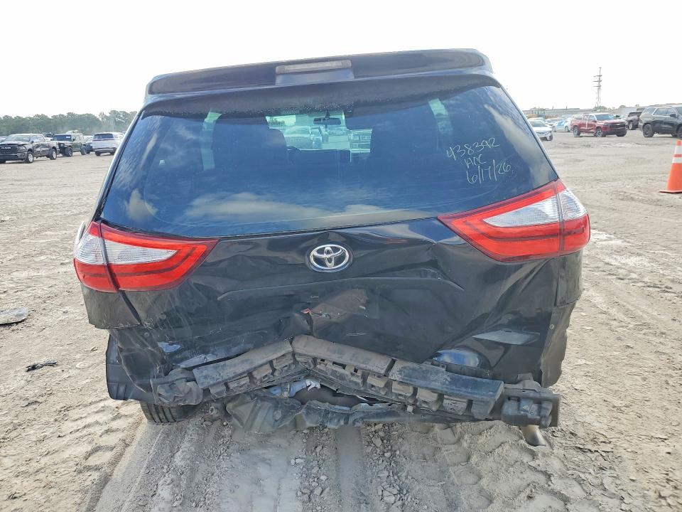2015 Toyota Sienna მანქანა იყიდება აუქციონზე, vin: 5TDZK3DCXFS528058, აუქციონის ნომერი: 60019216