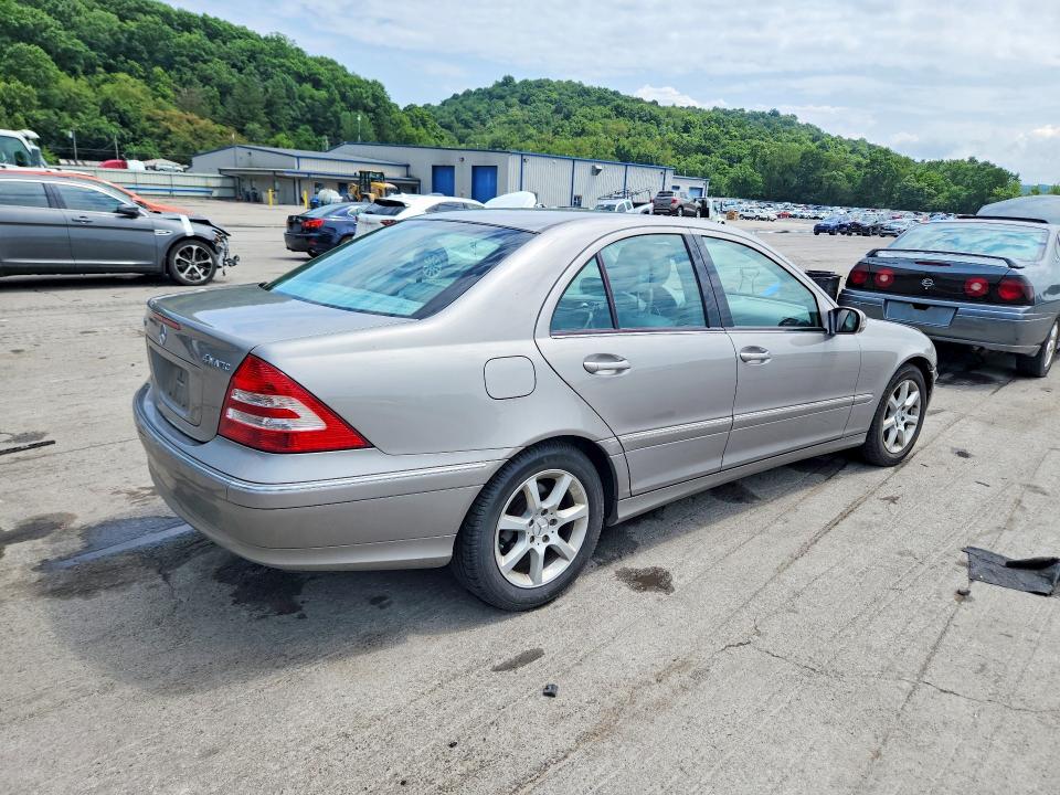 62998826 :رقم المزاد ، WDBRF92H17F928564 vin ، 2007 Mercedes-benz C مزاد بيع