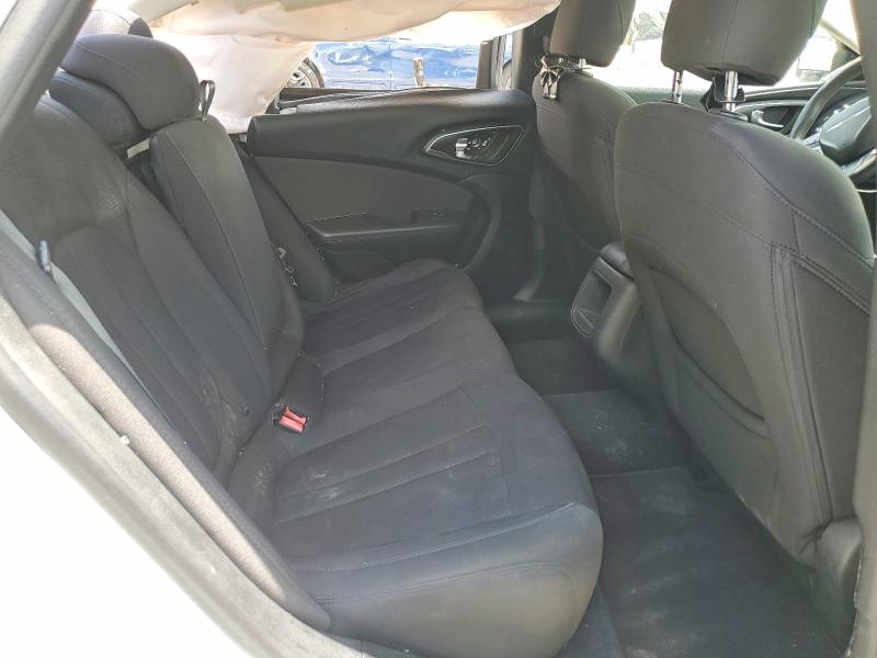 62294116 :رقم المزاد ، 1C3CCCAB1FN576508 vin ، 2015 Chrysler 200 مزاد بيع