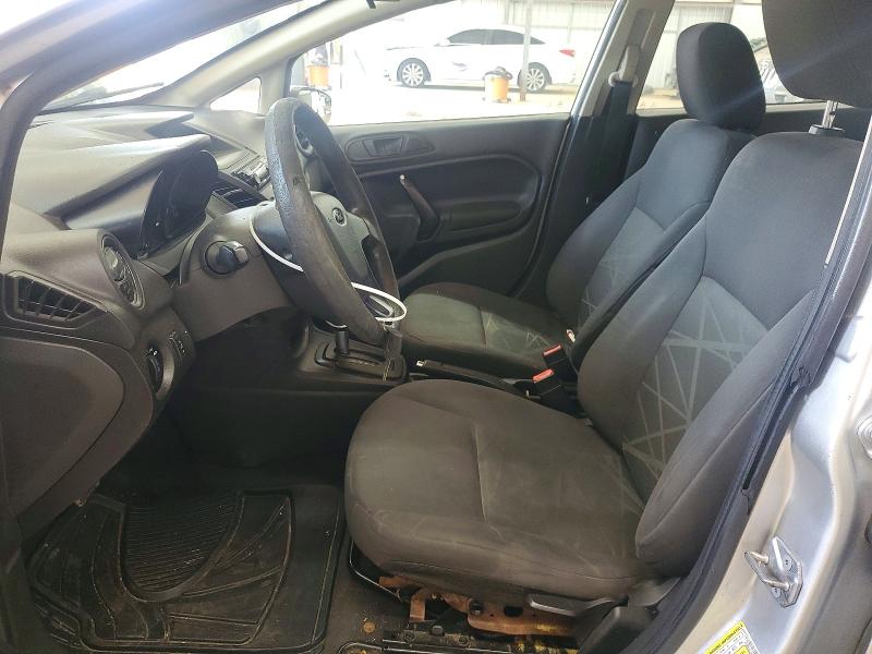63186396 :رقم المزاد ، 3FADP4AJ5FM135580 vin ، 2015 Ford Fiesta مزاد بيع