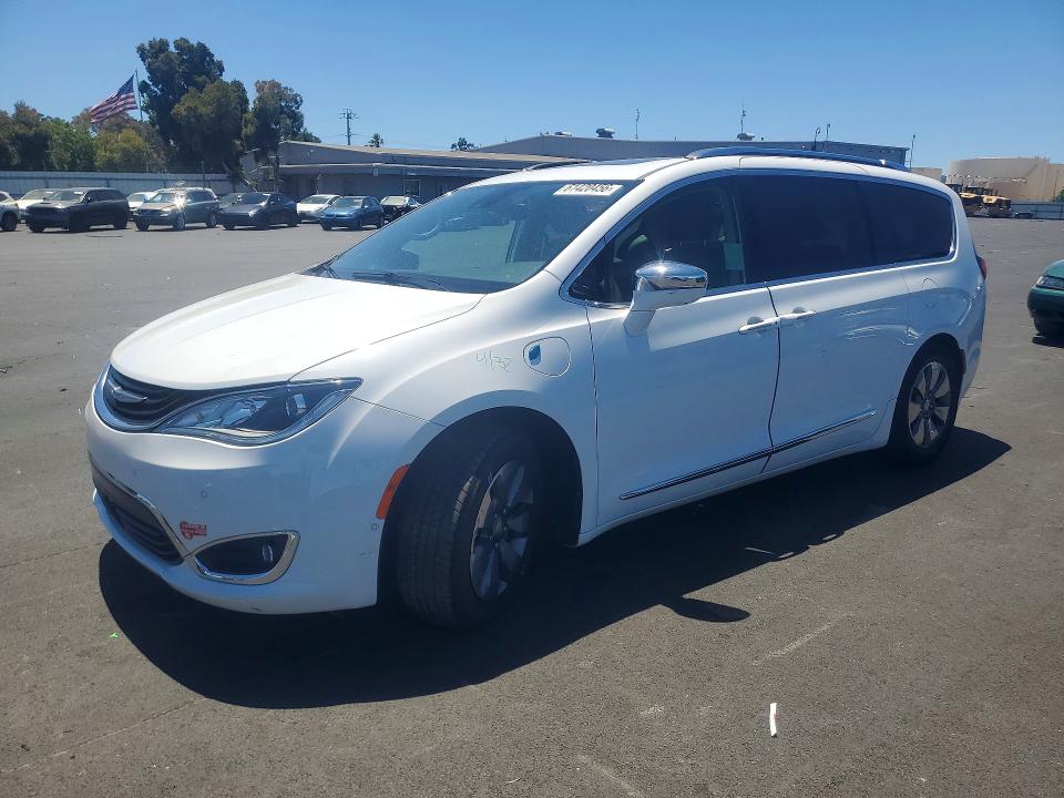 Auction sale of the 2018 Chrysler Pacifica, vin: 2C4RC1N77JR248294, lot number: 61420456
