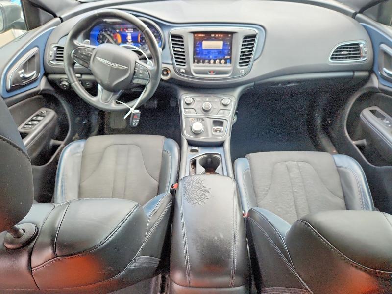 62750606 :رقم المزاد ، 1C3CCCBB7FN554611 vin ، 2015 Chrysler 200 مزاد بيع