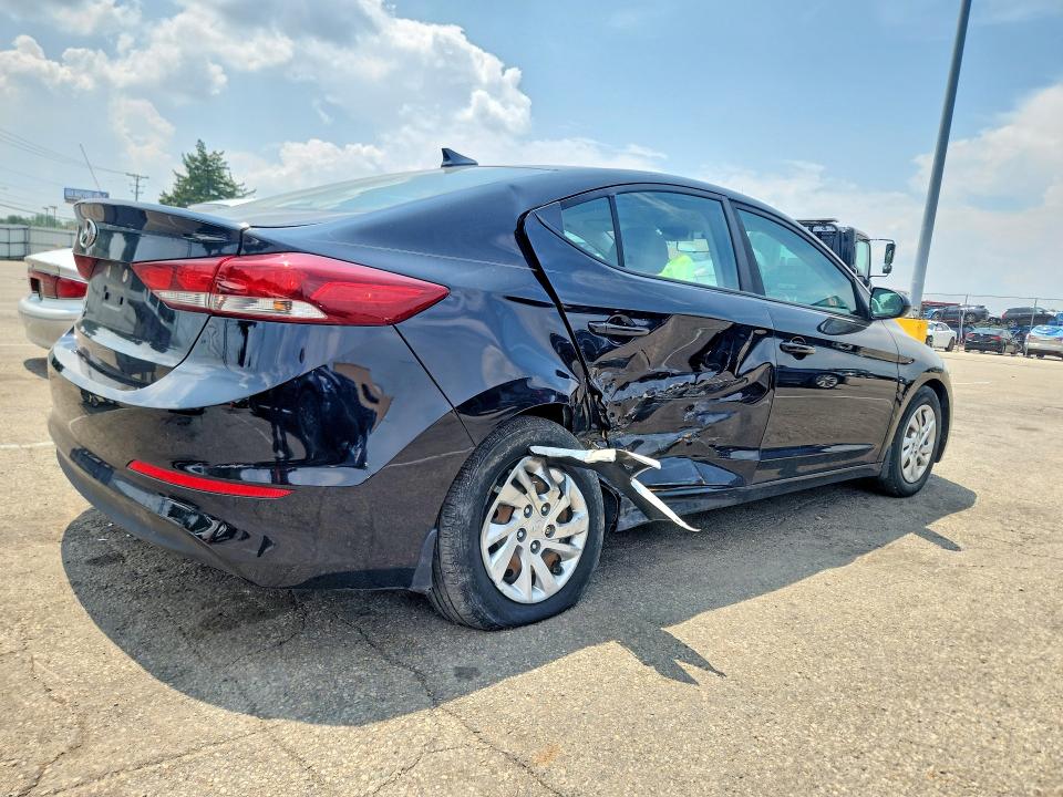 Продажа на аукционе авто 2017 Hyundai Elantra, vin: KMHD74LF6HU433021, номер лота: 61627336