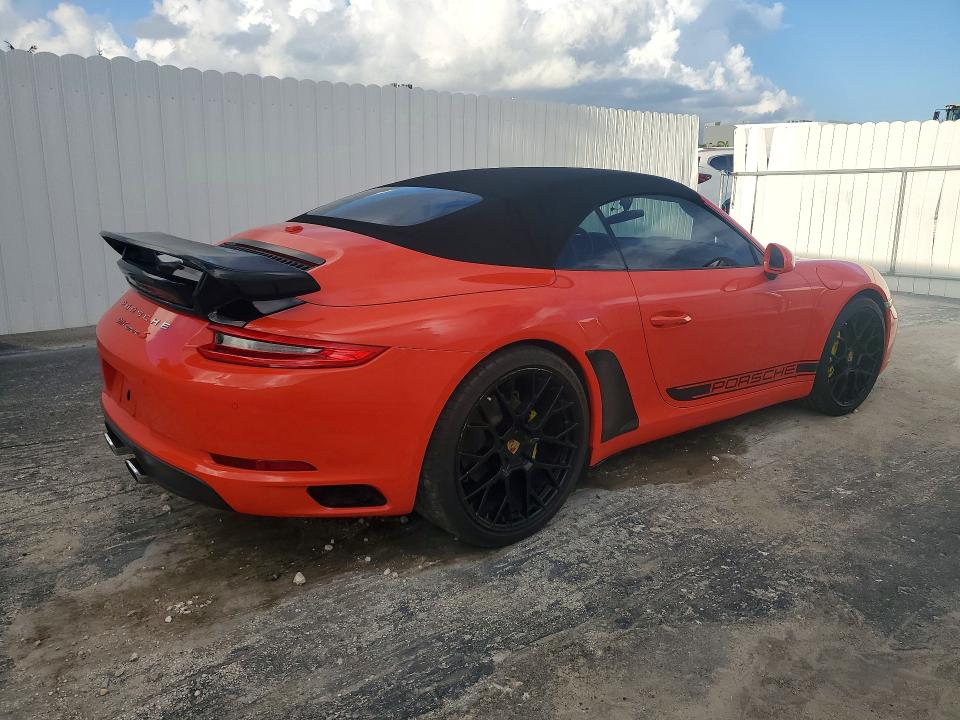 Продажа на аукционе авто 2017 Porsche 911, vin: WP0CA2A97HS142235, номер лота: 61700286