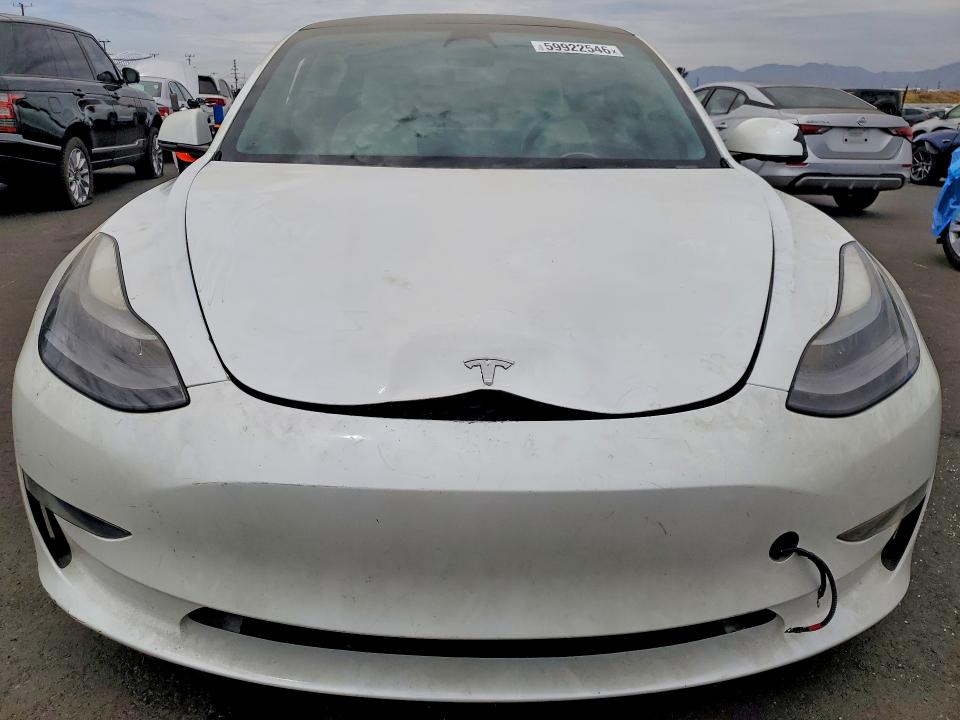 59922546 :رقم المزاد ، 5YJ3E1EC2NF208655 vin ، 2022 Tesla Model 3 مزاد بيع