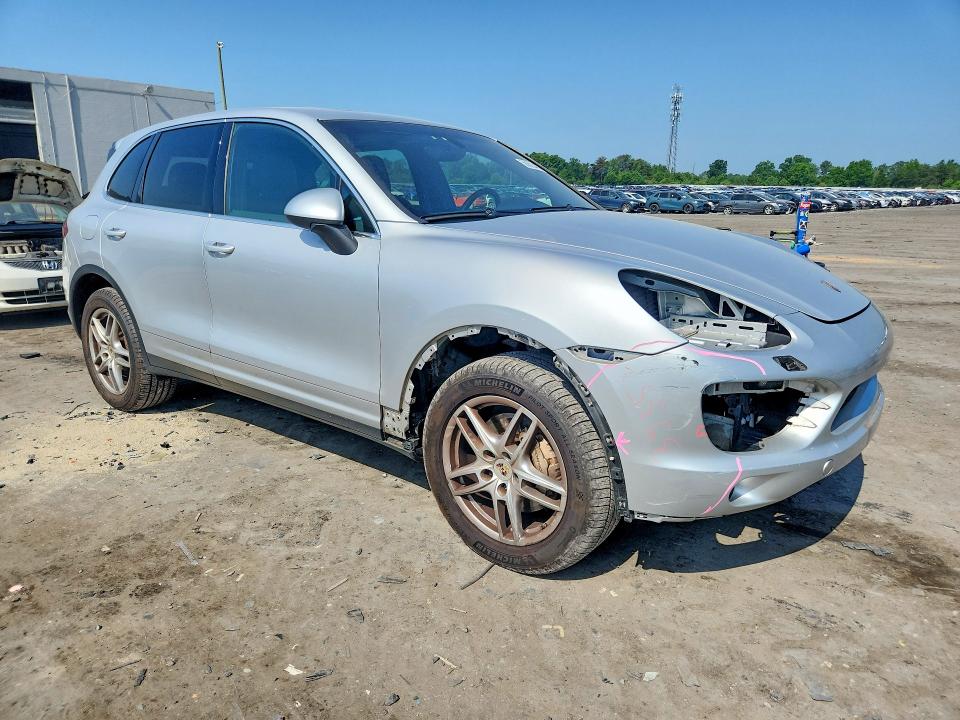 58693456 :رقم المزاد ، WP1AB2A25BLA41802 vin ، 2011 Porsche Cayenne مزاد بيع