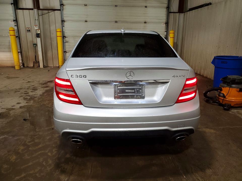 62824956 :رقم المزاد ، WDDGF8AB4DA840817 vin ، 2013 Mercedes-benz C مزاد بيع