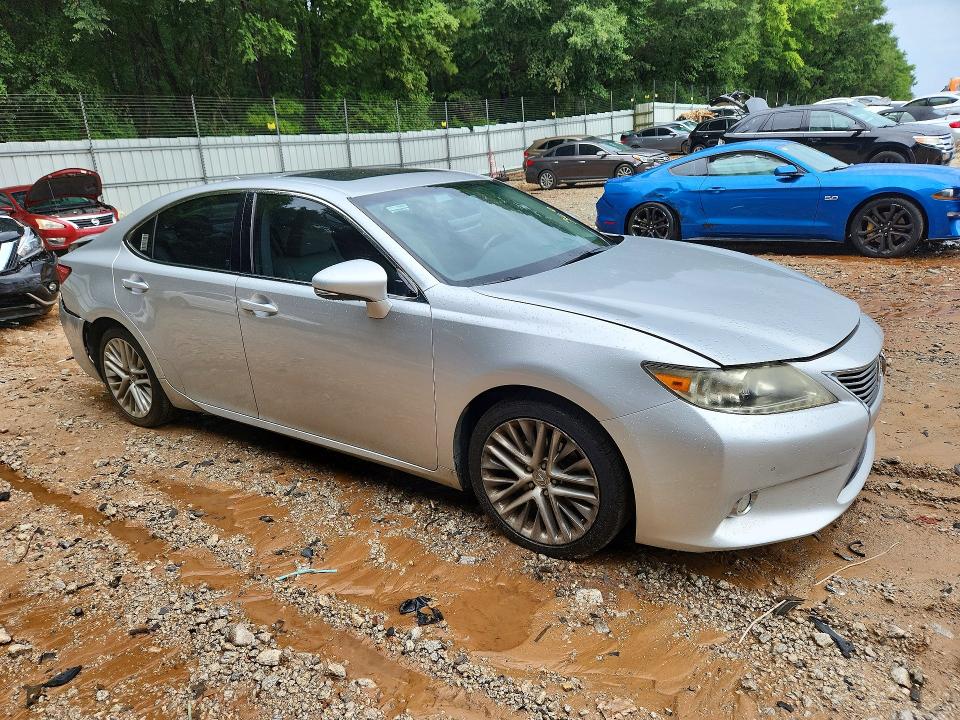 61726826 :رقم المزاد ، JTHBK1GGXD2004447 vin ، 2013 Lexus Es مزاد بيع