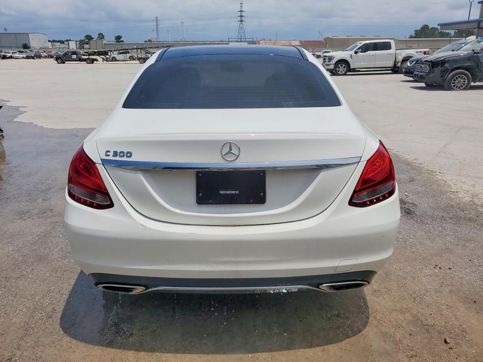 62068456 :رقم المزاد ، 55SWF4JB8HU196250 vin ، 2017 Mercedes-benz C مزاد بيع