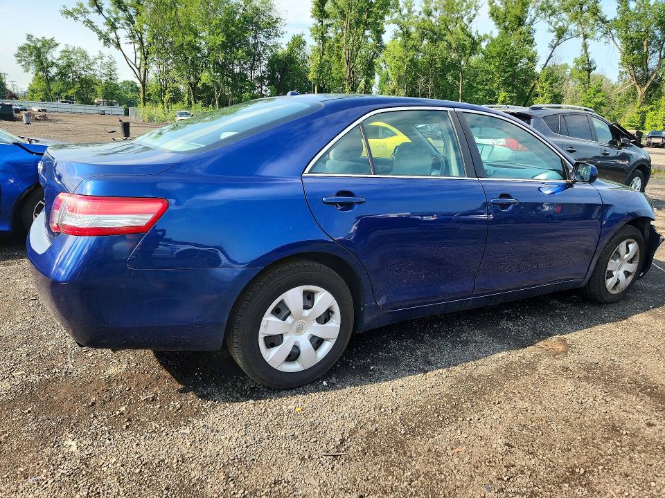 2010 Toyota Camry მანქანა იყიდება აუქციონზე, vin: 4T1BF3EK4AU571810, აუქციონის ნომერი: 85613685