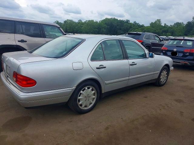 1996 Mercedes-benz E მანქანა იყიდება აუქციონზე, vin: WDBJF55F5TJ013532, აუქციონის ნომერი: 62653026