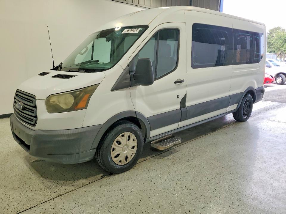 62262396 :رقم المزاد ، 1FDZX2CM5FKA17415 vin ، 2015 Ford Transit مزاد بيع