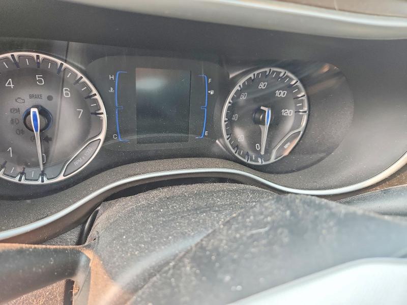 61135906 :رقم المزاد ، 2C4RC1DG3LR176823 vin ، 2020 Chrysler Voyager مزاد بيع