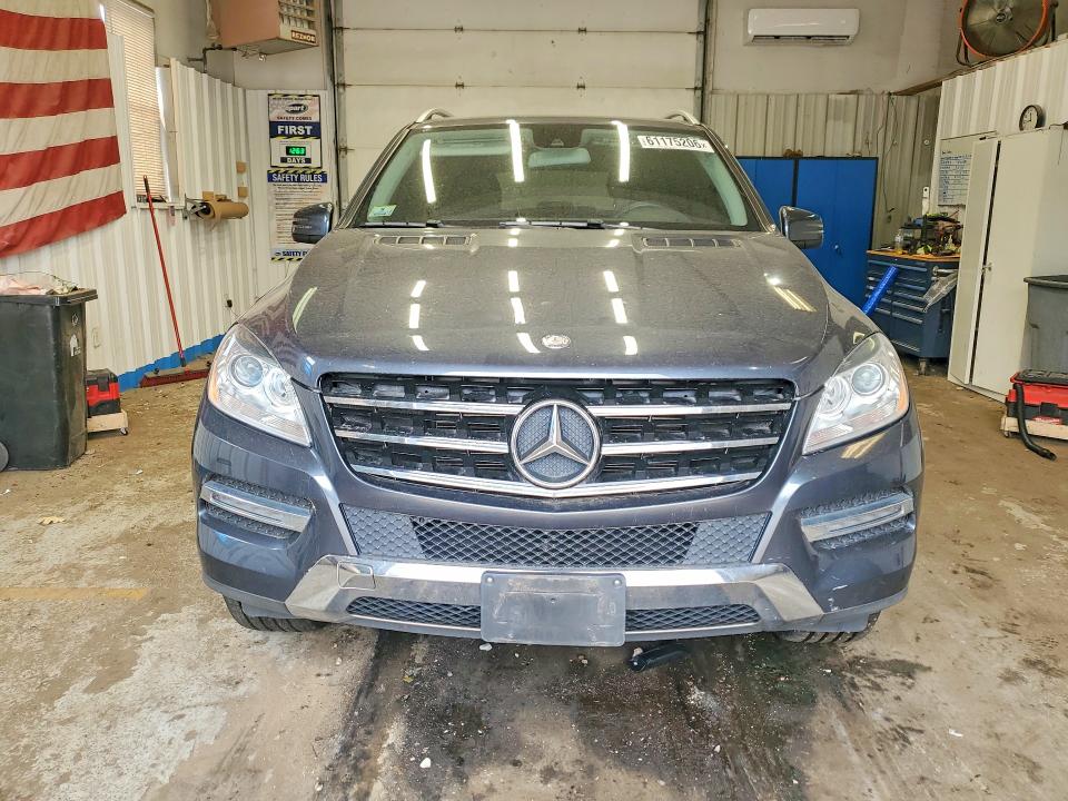 Продажа на аукционе авто 2015 Mercedes-benz Ml, vin: 4JGDA5HB6FA564347, номер лота: 61175206