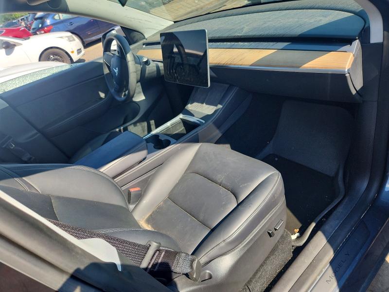 59829546 :رقم المزاد ، 7SAYGDEE9NA009301 vin ، 2022 Tesla Model Y مزاد بيع