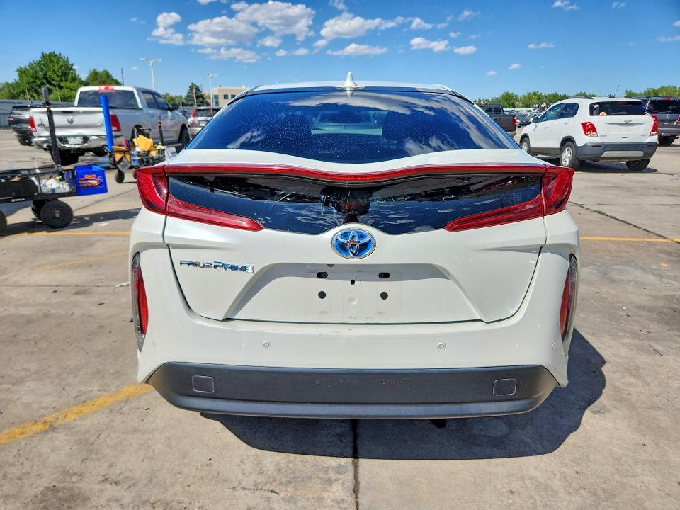 60787216 :رقم المزاد ، JTDKARFP2H3006150 vin ، 2017 Toyota Prius Prime مزاد بيع