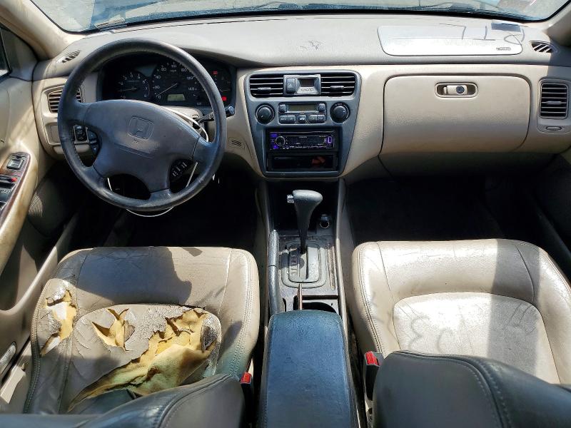 63279926 :رقم المزاد ، 1HGCG1658YA069270 vin ، 2000 Honda Accord مزاد بيع