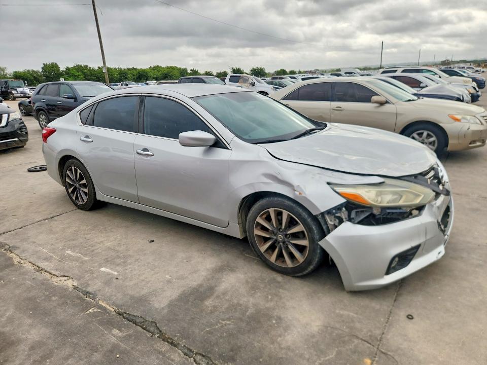 2017 Nissan Altima მანქანა იყიდება აუქციონზე, vin: 1N4AL3AP2HC157389, აუქციონის ნომერი: 61524406