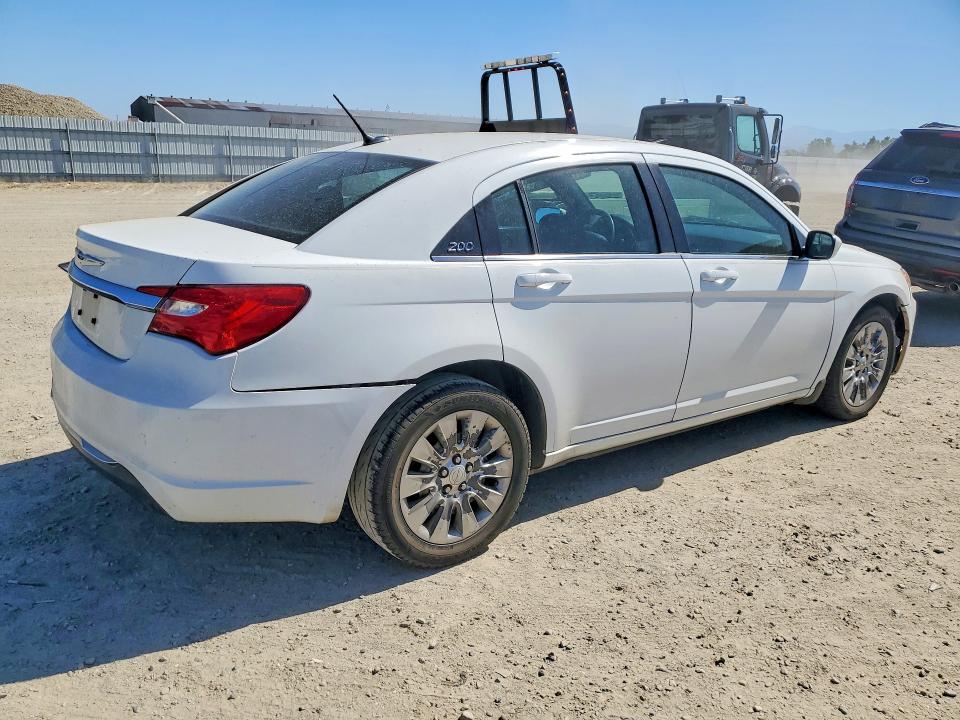 60210626 :رقم المزاد ، 1C3CCBABXEN141219 vin ، 2014 Chrysler 200 مزاد بيع