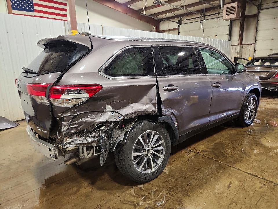 Aukcja sprzedaży 2019 Toyota Highlander, vin: 5TDJZRFH6KS580236, numer aukcji: 59381526