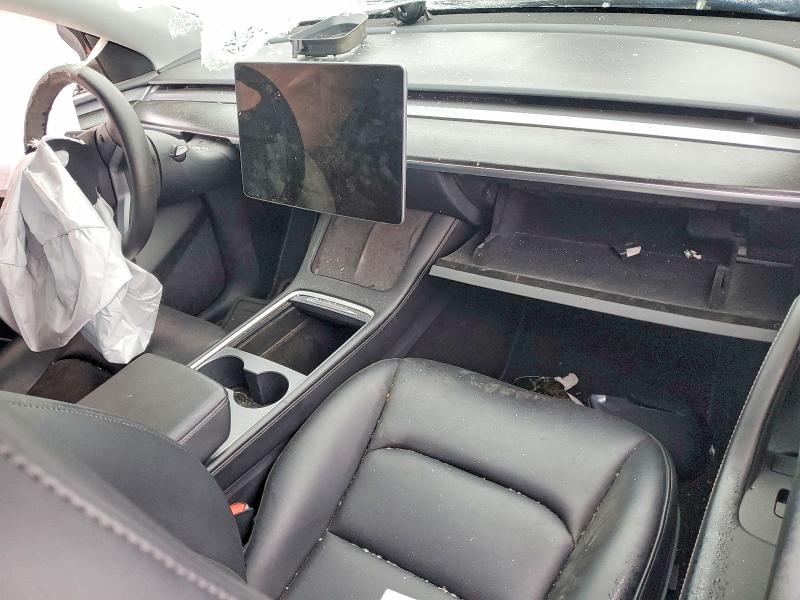 59627316 :رقم المزاد ، 7SAYGDEFXNF551647 vin ، 2022 Tesla Model Y مزاد بيع