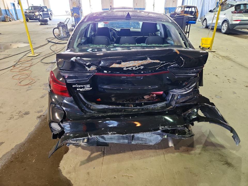 2022 Kia Forte მანქანა იყიდება აუქციონზე, vin: 3KPF24AD5NE427802, აუქციონის ნომერი: 58835616