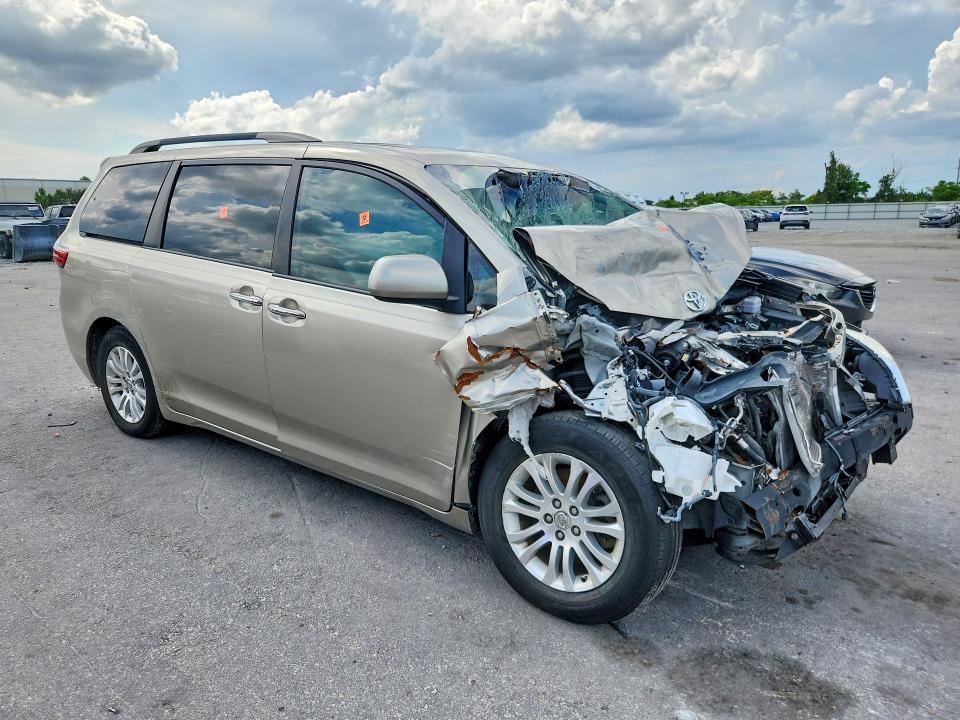 Продажа на аукционе авто 2015 Toyota Sienna, vin: 5TDYK3DC9FS662099, номер лота: 59914116