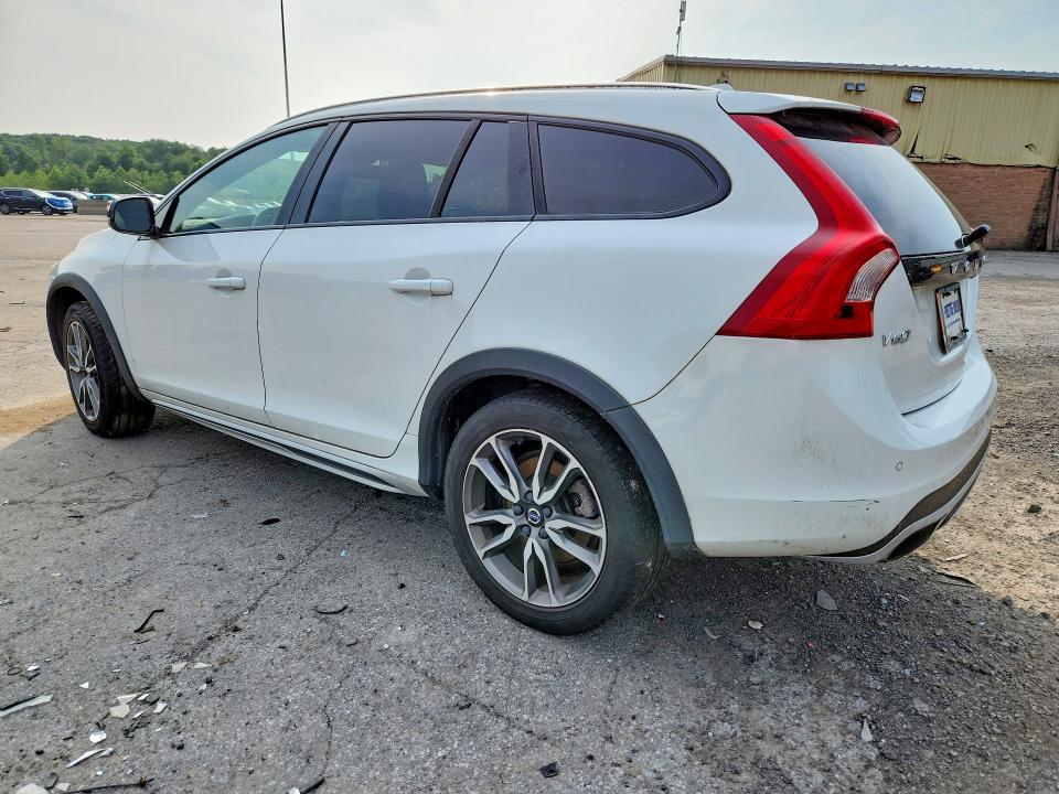 2016 Volvo V60 Cross Country მანქანა იყიდება აუქციონზე, vin: YV4612HK5G1008606, აუქციონის ნომერი: 61044216