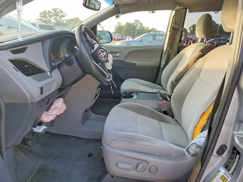 63500096 :رقم المزاد ، 5TDKK3DC7GS739981 vin ، 2016 Toyota Sienna مزاد بيع