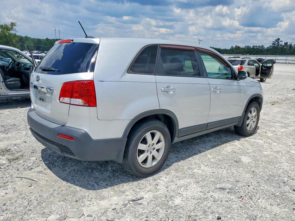 61753826 :رقم المزاد ، 5XYKT3A18DG378303 vin ، 2013 Kia Sorento مزاد بيع