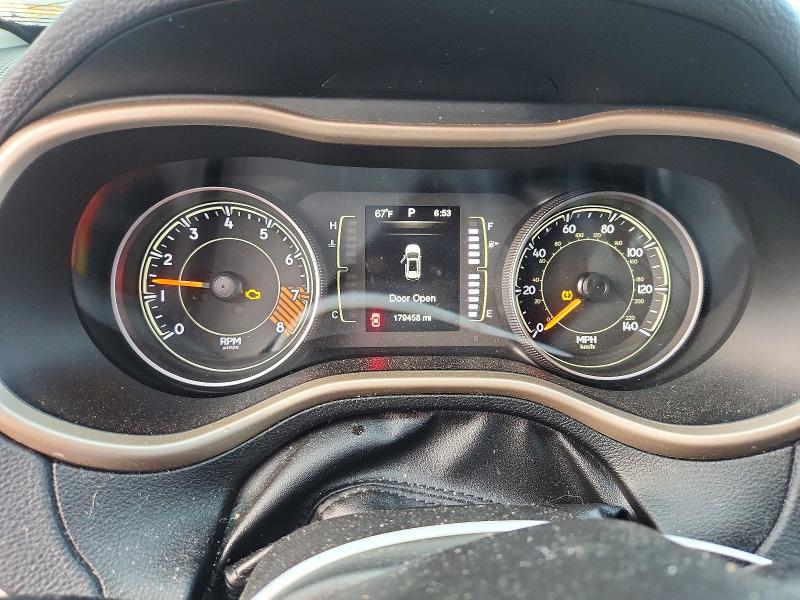 62907926 :رقم المزاد ، 1C4PJMCS5FW588855 vin ، 2015 Jeep Cherokee مزاد بيع