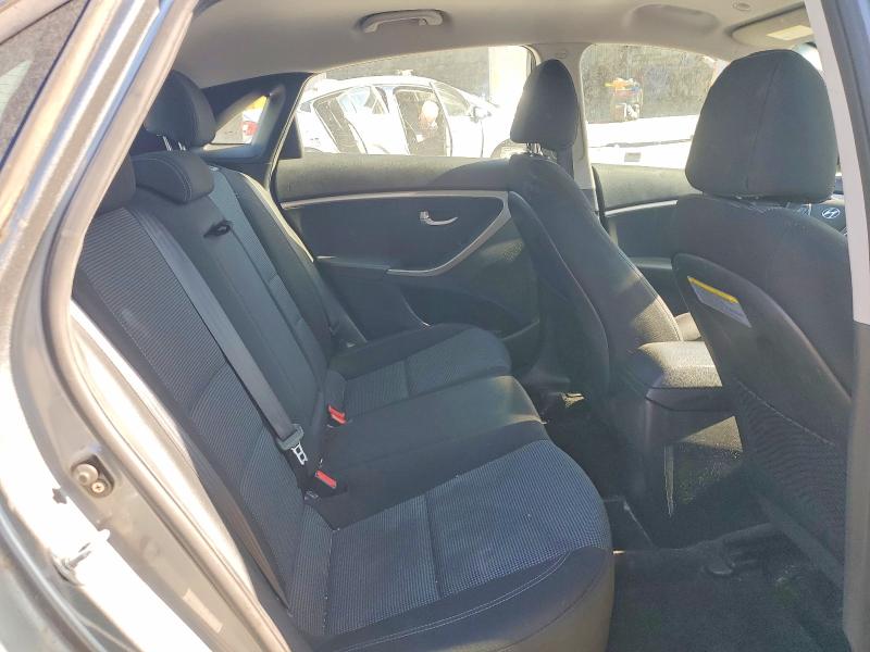 60228986 :رقم المزاد ، KMHD35LH7HU374466 vin ، 2017 Hyundai Elantra Gt مزاد بيع