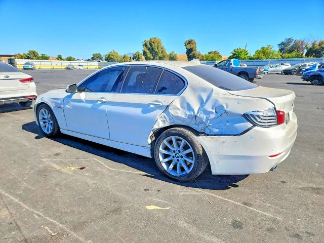 60957776 :رقم المزاد ، WBA5B1C5XFD919614 vin ، 2015 Bmw 535 مزاد بيع