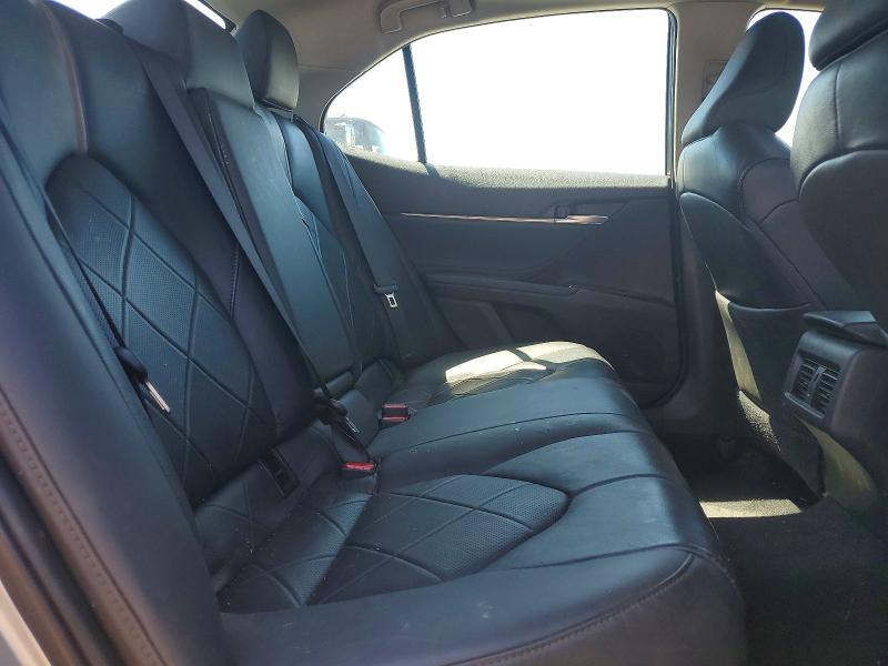 2018 Toyota Camry Hybrid მანქანა იყიდება აუქციონზე, vin: 4T1B21HK8JU502856, აუქციონის ნომერი: 62291616