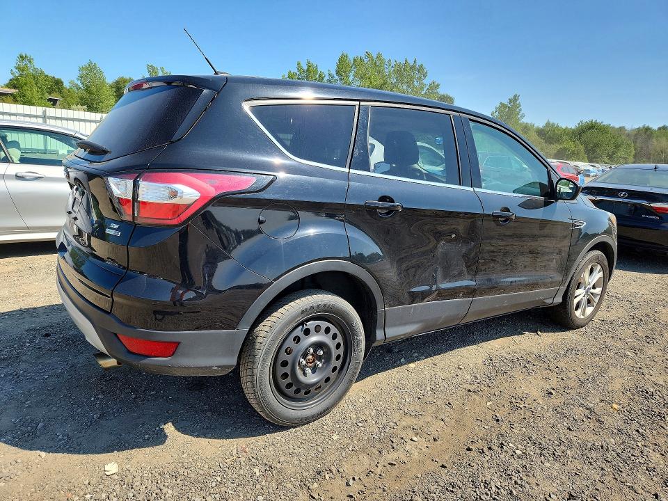 Продаж на аукціоні авто 2017 Ford Escape, vin: 1FMCU9GD4HUD14071, номер лоту: 61576596