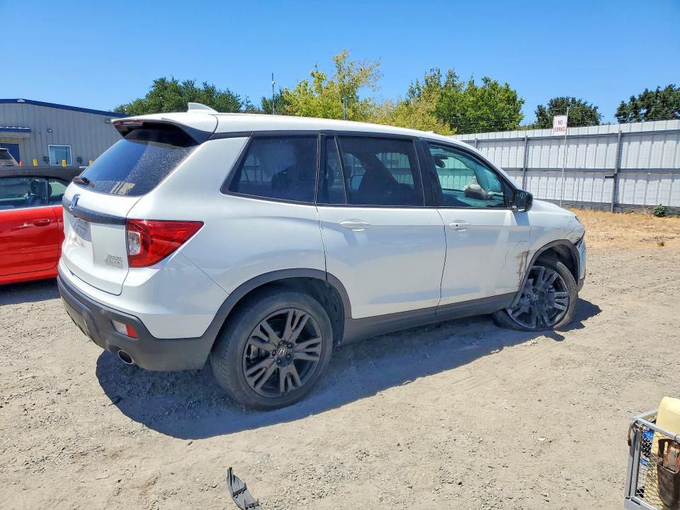 61560916 :رقم المزاد ، 5FNYF8H28MB016198 vin ، 2021 Honda Passport مزاد بيع