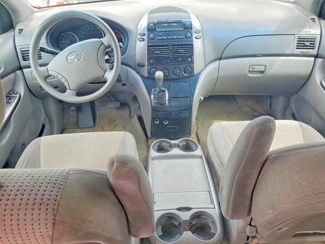 Продажа на аукционе авто 2010 Toyota Sienna, vin: 5TDKK4CC9AS305950, номер лота: 60701806