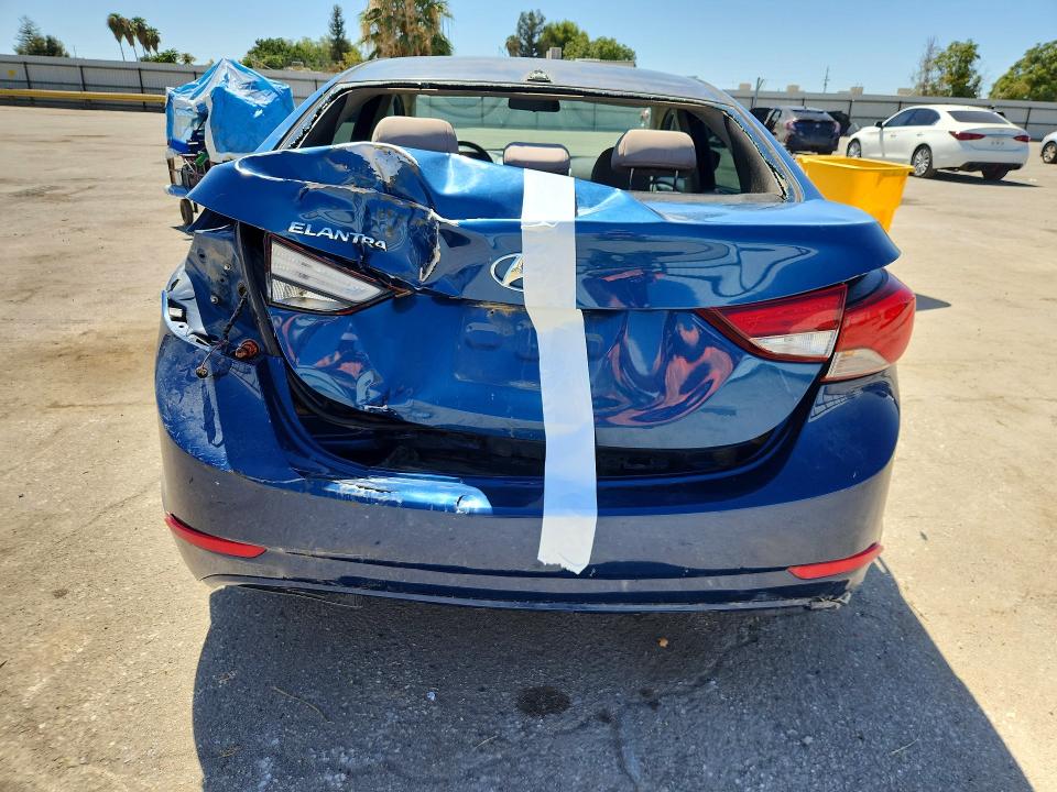 62311246 :رقم المزاد ، KMHDH4AEXFU304168 vin ، 2015 Hyundai Elantra مزاد بيع
