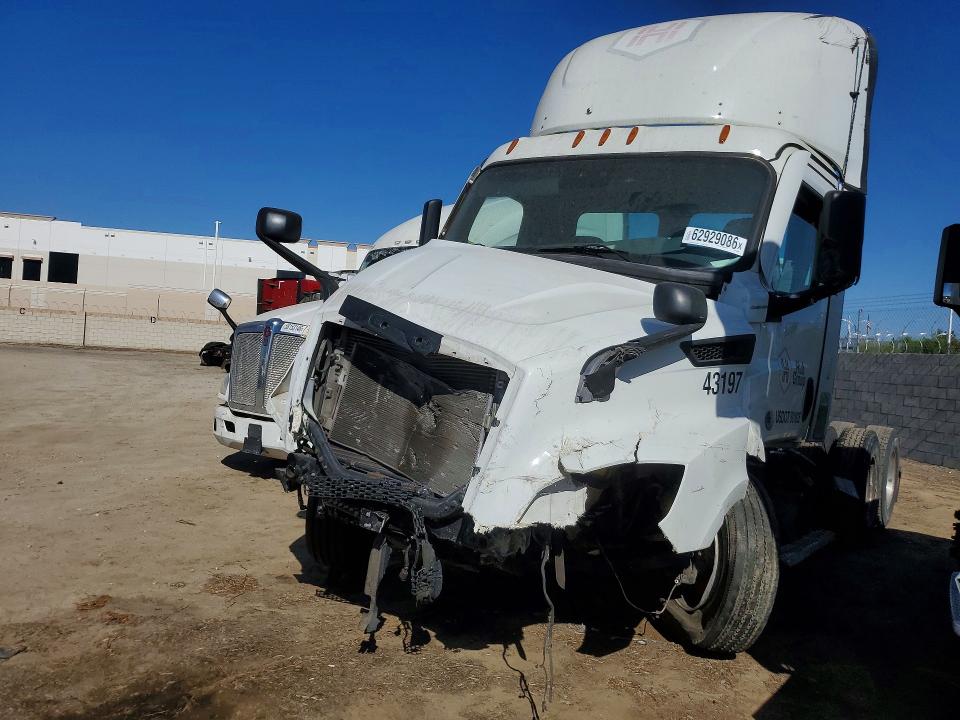 Auction sale of the 2023 Freightliner Cascadia 116, vin: 1FUJHTDV4PLNY5039, lot number: 62929086