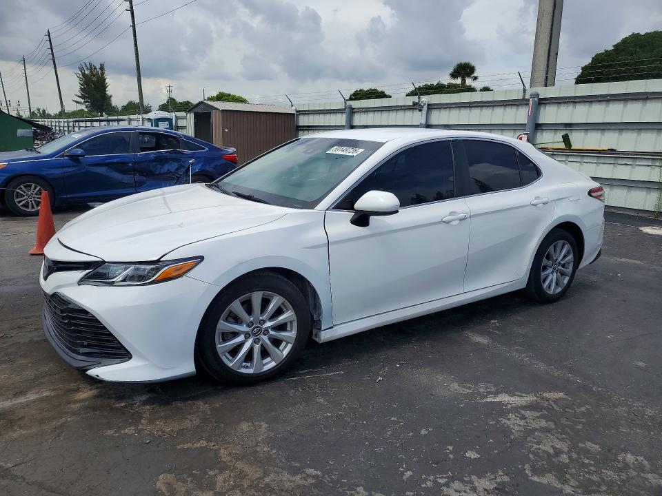 Продаж на аукціоні авто 2018 Toyota Camry, vin: 4T1B11HK9JU036261, номер лоту: 59149726