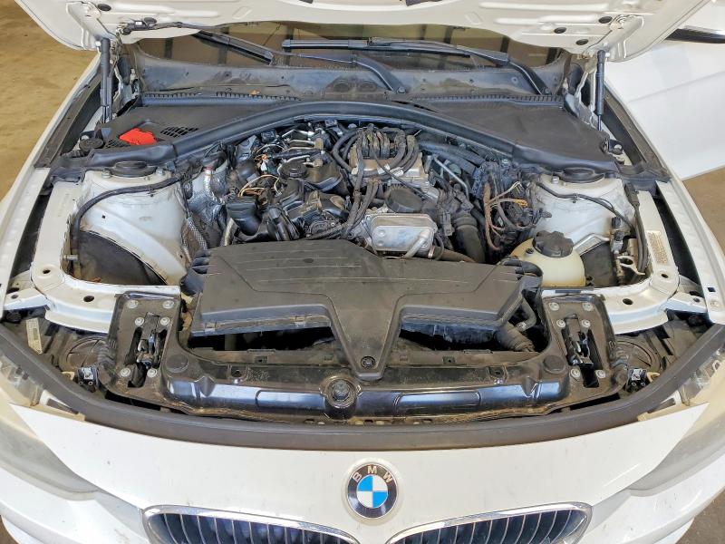61926296 :رقم المزاد ، WBA3B1C56EK130684 vin ، 2014 Bmw 320 مزاد بيع