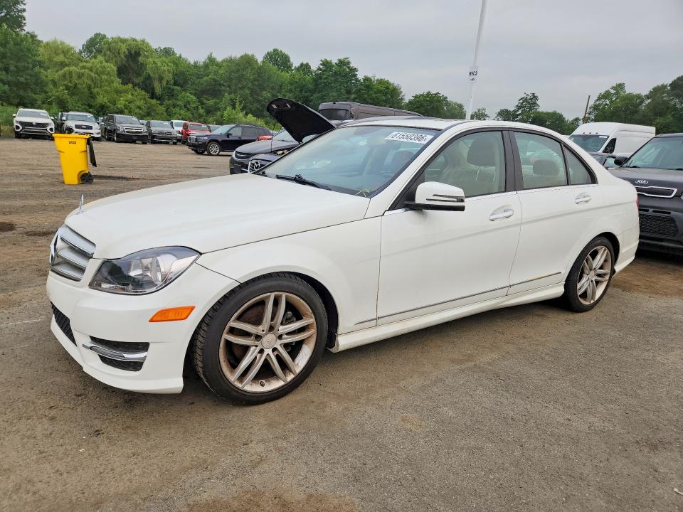 61550396 :رقم المزاد ، WDDGF4HB8DR271566 vin ، 2013 Mercedes-benz C مزاد بيع