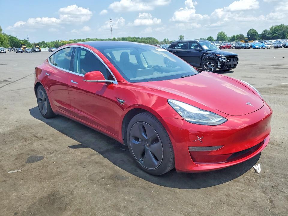 59246656 :رقم المزاد ، 5YJ3E1EA1JF102741 vin ، 2018 Tesla Model 3 مزاد بيع