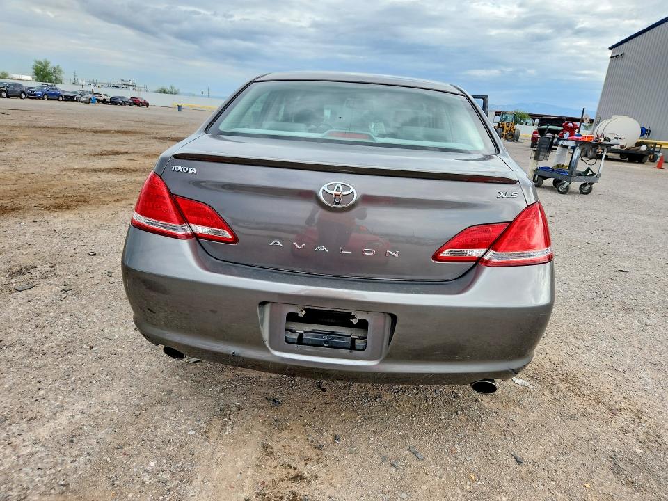 2007 Toyota Avalon მანქანა იყიდება აუქციონზე, vin: 4T1BK36B57U223291, აუქციონის ნომერი: 61581086